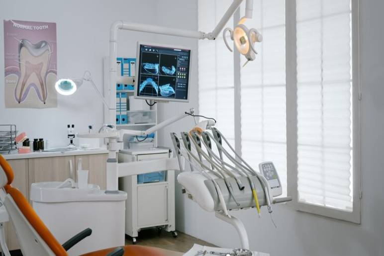 Why Choosing the Right Dental Clinic Matters